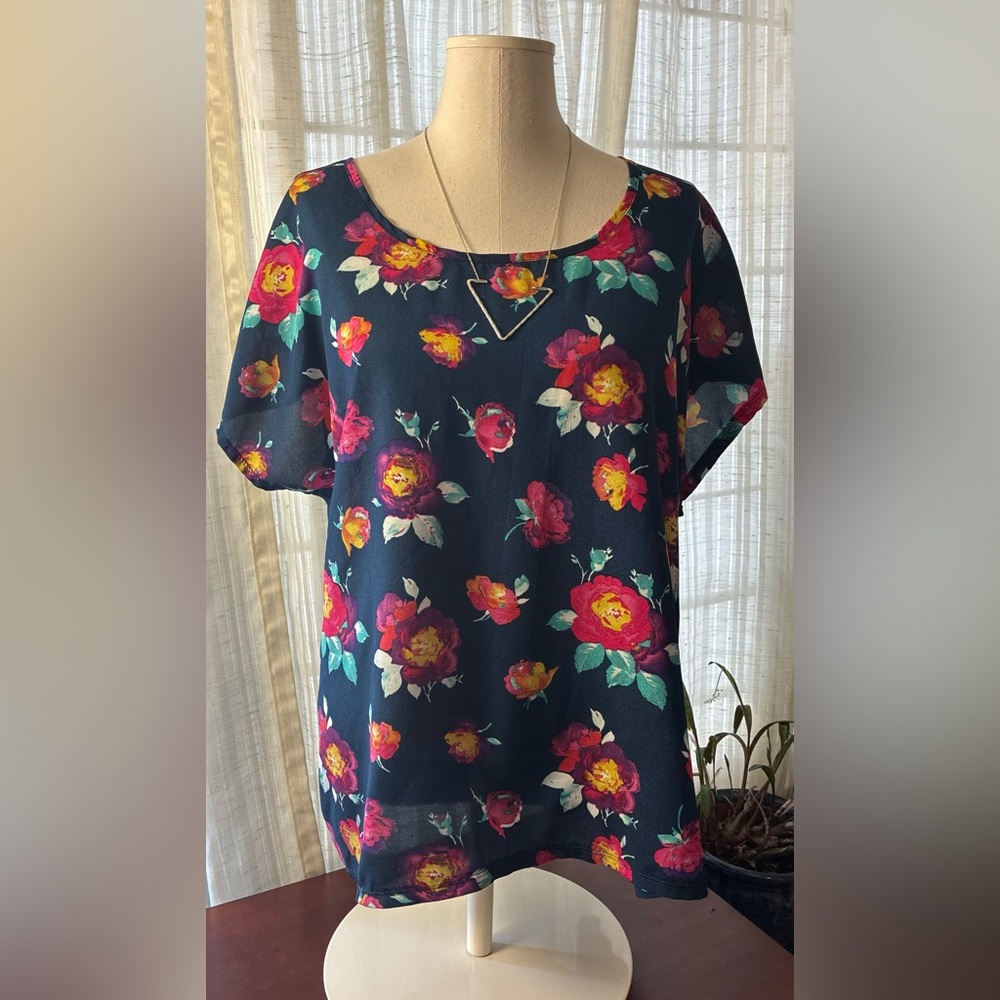 Eyeshadow Navy Floral Short Sleeve Blouse with Pink and Yellow Blooms
